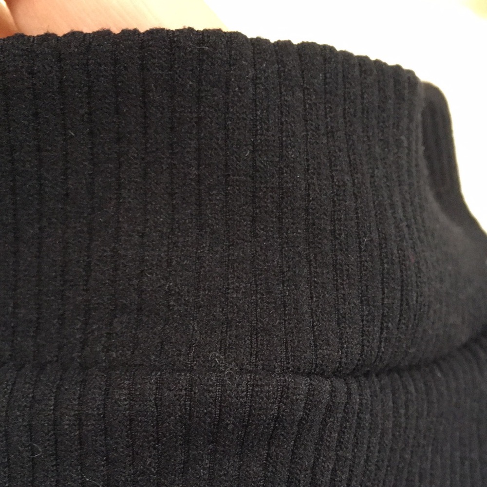 NWOT Zara Cropped Sleeveless Mock Neck Top - Picture 4 of 4